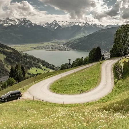 Ski-n-lake One * 滨湖采尔